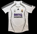 Real Madrid 2006–07 Home Retro Jersey